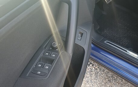 Volkswagen Tiguan II, 2019 год, 2 500 000 рублей, 5 фотография