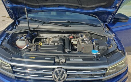 Volkswagen Tiguan II, 2019 год, 2 500 000 рублей, 21 фотография