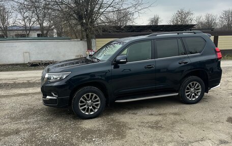 Toyota Land Cruiser Prado 150 рестайлинг 2, 2018 год, 4 700 000 рублей, 5 фотография
