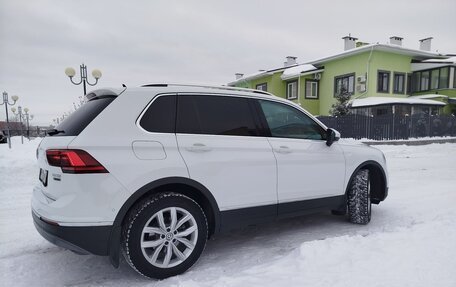 Volkswagen Tiguan II, 2017 год, 2 100 000 рублей, 7 фотография