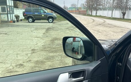 Toyota Land Cruiser Prado 150 рестайлинг 2, 2018 год, 4 700 000 рублей, 3 фотография