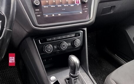 Volkswagen Tiguan II, 2017 год, 2 100 000 рублей, 3 фотография