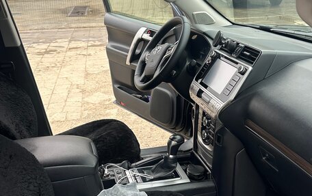 Toyota Land Cruiser Prado 150 рестайлинг 2, 2018 год, 4 700 000 рублей, 7 фотография