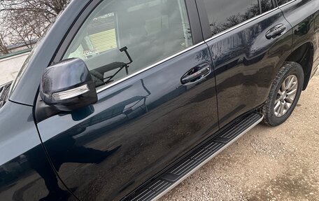 Toyota Land Cruiser Prado 150 рестайлинг 2, 2018 год, 4 700 000 рублей, 10 фотография