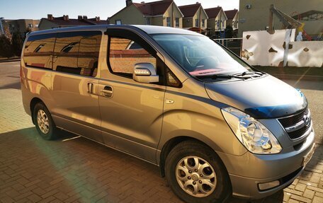 Hyundai Grand Starex Grand Starex I рестайлинг 2, 2011 год, 1 700 000 рублей, 3 фотография