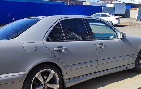 Mercedes-Benz E-Класс, 2000 год, 350 000 рублей, 2 фотография