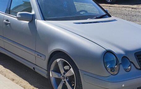 Mercedes-Benz E-Класс, 2000 год, 350 000 рублей, 4 фотография