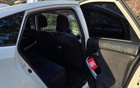 Toyota Prius, 2013 год, 1 083 000 рублей, 13 фотография