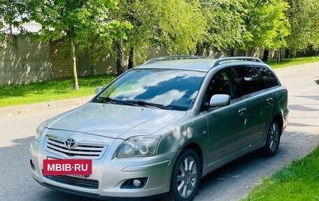 Toyota Avensis III рестайлинг, 2004 год, 620 000 рублей, 3 фотография