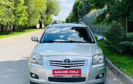 Toyota Avensis III рестайлинг, 2004 год, 620 000 рублей, 2 фотография