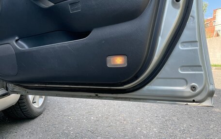 Toyota Avensis III рестайлинг, 2004 год, 620 000 рублей, 12 фотография