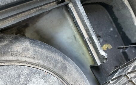 Toyota Avensis III рестайлинг, 2004 год, 620 000 рублей, 23 фотография