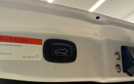 Mitsubishi Outlander III рестайлинг 3, 2022 год, 2 500 000 рублей, 9 фотография