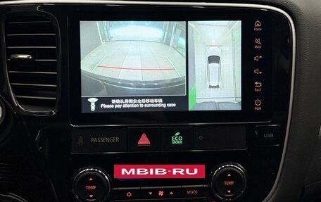 Mitsubishi Outlander III рестайлинг 3, 2022 год, 2 500 000 рублей, 19 фотография