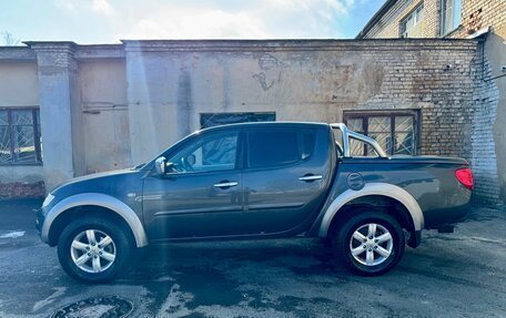Mitsubishi L200 IV рестайлинг, 2011 год, 1 290 000 рублей, 4 фотография