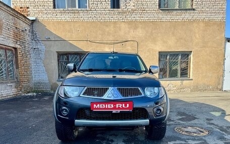 Mitsubishi L200 IV рестайлинг, 2011 год, 1 290 000 рублей, 2 фотография