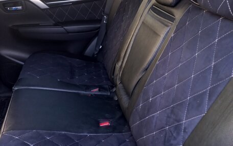 Mitsubishi Pajero Sport III рестайлинг, 2018 год, 3 400 000 рублей, 5 фотография