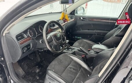 Skoda Superb III рестайлинг, 2012 год, 1 250 000 рублей, 32 фотография