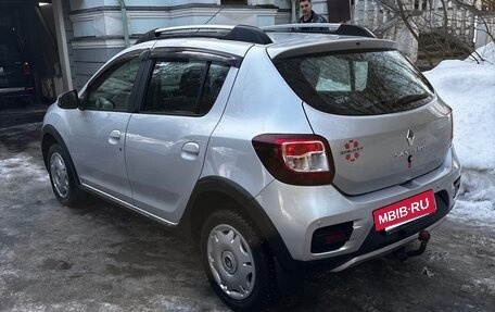 Renault Sandero II рестайлинг, 2016 год, 800 000 рублей, 2 фотография