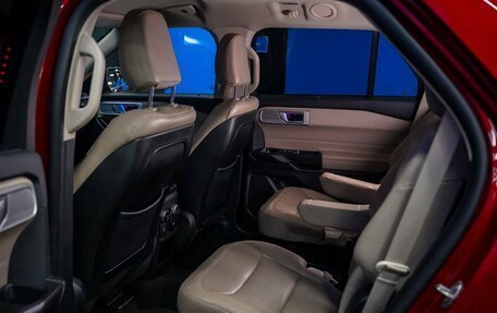 Ford Explorer VI, 2019 год, 4 000 000 рублей, 14 фотография