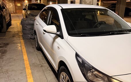 Hyundai Solaris II рестайлинг, 2020 год, 1 250 000 рублей, 1 фотография