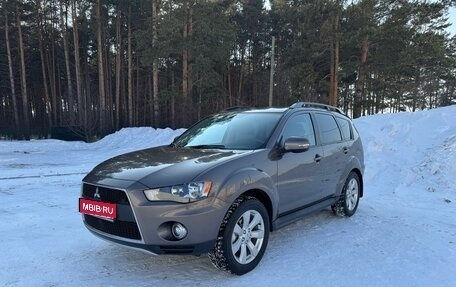 Mitsubishi Outlander III рестайлинг 3, 2012 год, 1 170 000 рублей, 1 фотография