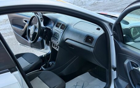 Volkswagen Polo VI (EU Market), 2011 год, 650 000 рублей, 11 фотография