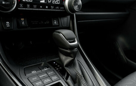 Toyota RAV4, 2020 год, 3 385 000 рублей, 21 фотография