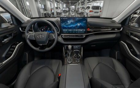 Toyota Highlander, 2025 год, 5 650 000 рублей, 8 фотография