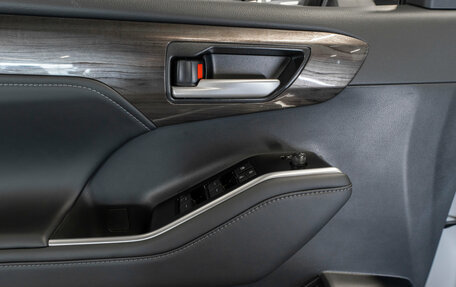 Toyota Highlander, 2025 год, 5 650 000 рублей, 18 фотография