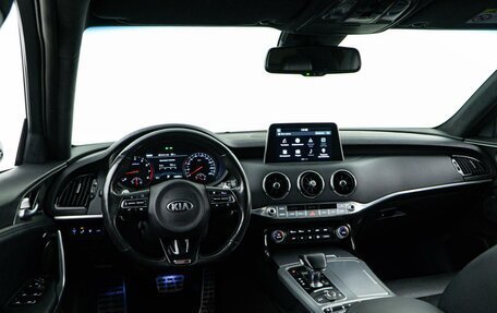 KIA Stinger I, 2019 год, 2 198 999 рублей, 6 фотография