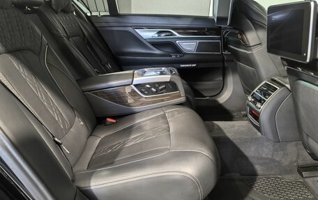 BMW 7 серия, 2017 год, 3 350 000 рублей, 15 фотография