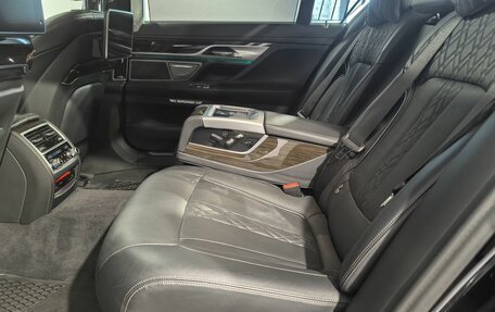 BMW 7 серия, 2017 год, 3 350 000 рублей, 14 фотография