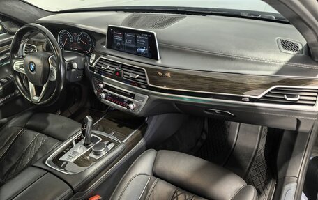 BMW 7 серия, 2017 год, 3 350 000 рублей, 21 фотография