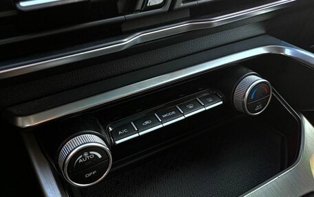 Geely Coolray I, 2021 год, 1 649 000 рублей, 11 фотография