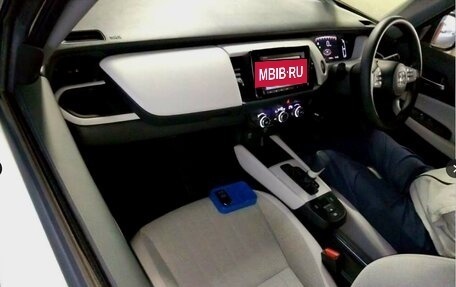 Honda Fit, 2022 год, 1 475 000 рублей, 6 фотография