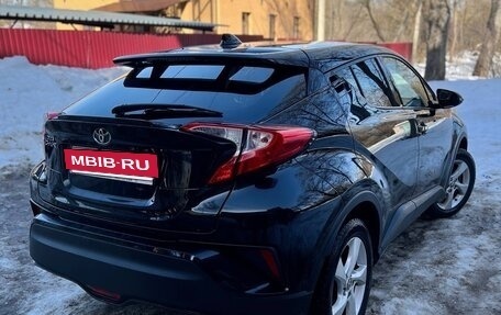 Toyota C-HR I рестайлинг, 2018 год, 2 500 000 рублей, 6 фотография