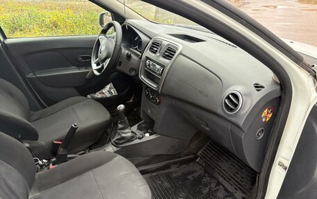 Renault Logan II, 2019 год, 495 000 рублей, 10 фотография