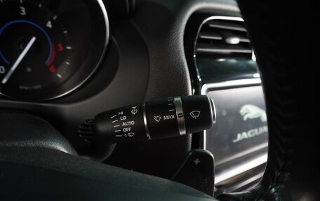 Jaguar XE I рестайлинг, 2016 год, 1 949 000 рублей, 15 фотография