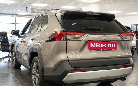 Toyota RAV4, 2025 год, 3 700 000 рублей, 7 фотография