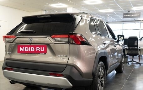 Toyota RAV4, 2025 год, 3 700 000 рублей, 5 фотография