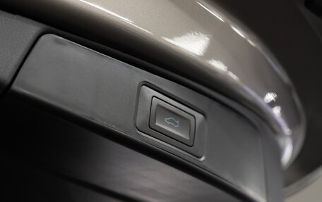 Toyota RAV4, 2025 год, 3 700 000 рублей, 24 фотография