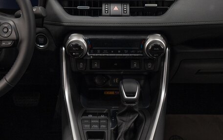 Toyota RAV4, 2025 год, 3 700 000 рублей, 23 фотография