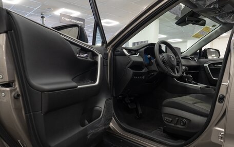 Toyota RAV4, 2025 год, 3 700 000 рублей, 15 фотография