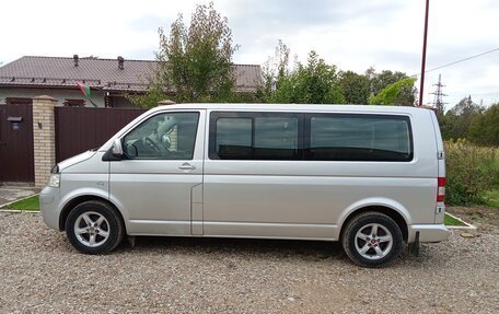 Volkswagen Caravelle T5, 2004 год, 1 800 000 рублей, 11 фотография