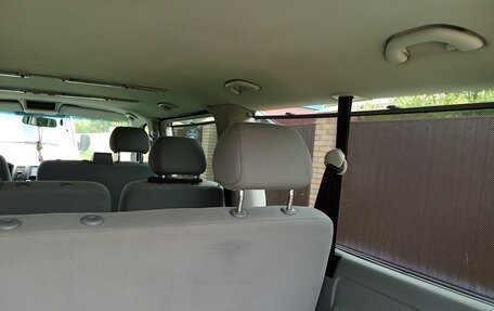 Volkswagen Caravelle T5, 2004 год, 1 800 000 рублей, 17 фотография