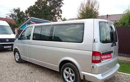 Volkswagen Caravelle T5, 2004 год, 1 800 000 рублей, 8 фотография