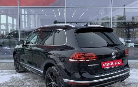 Volkswagen Touareg III, 2016 год, 2 625 000 рублей, 10 фотография