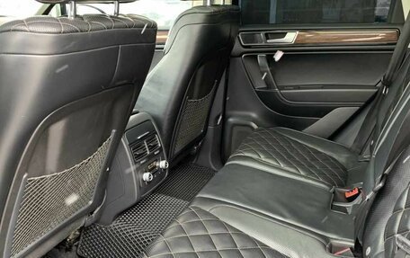 Volkswagen Touareg III, 2016 год, 2 625 000 рублей, 19 фотография