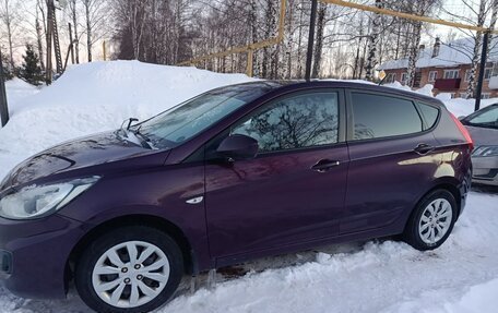 Hyundai Solaris II рестайлинг, 2011 год, 600 000 рублей, 1 фотография